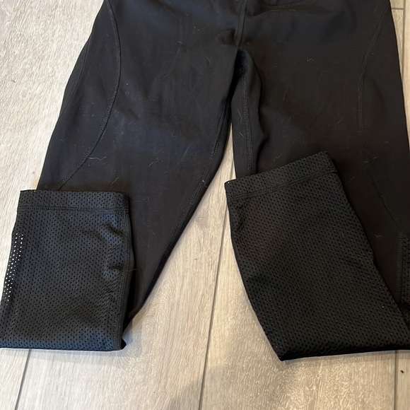 𝅺YOGALICIOUS black crop mesh back leggings size small - Picture 3 of 7